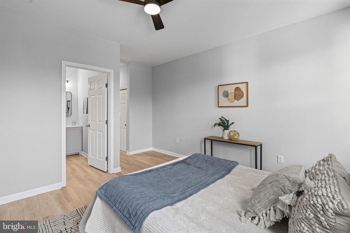 1807 E Lafayette Avenue photo 24