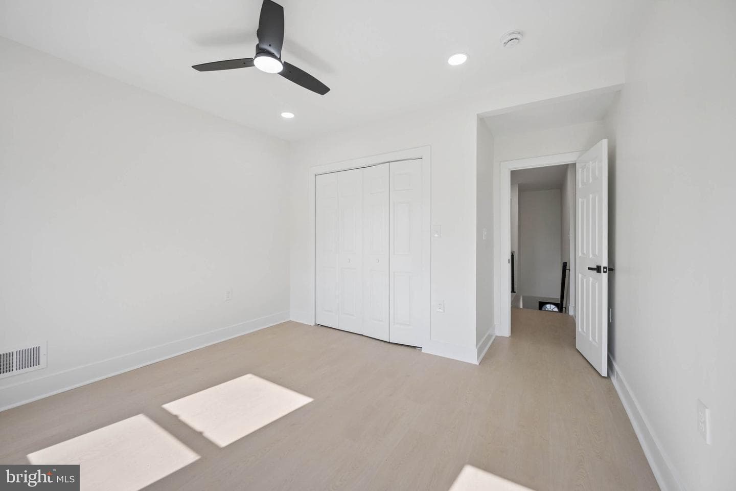 1019 N Carrollton Avenue photo 22
