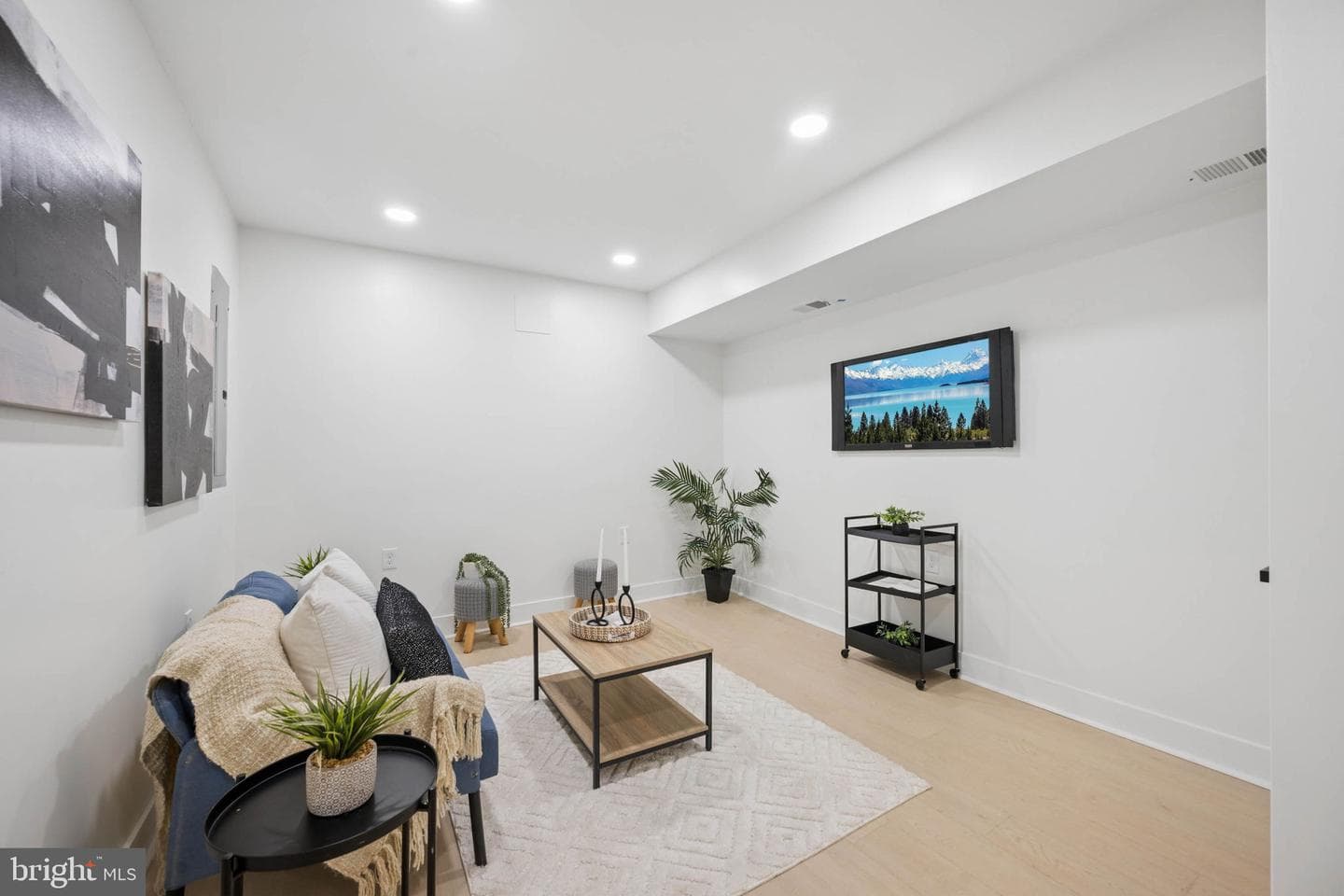 1019 N Carrollton Avenue photo 41