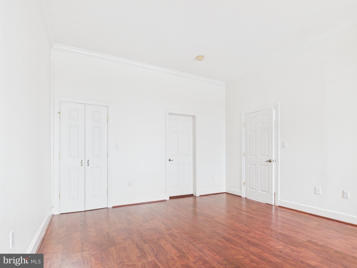 1 E Chase Street #814 photo 12