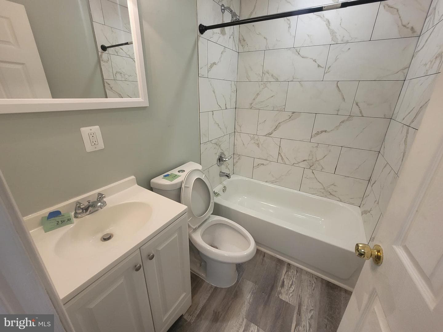 905 Bennett Place photo 23