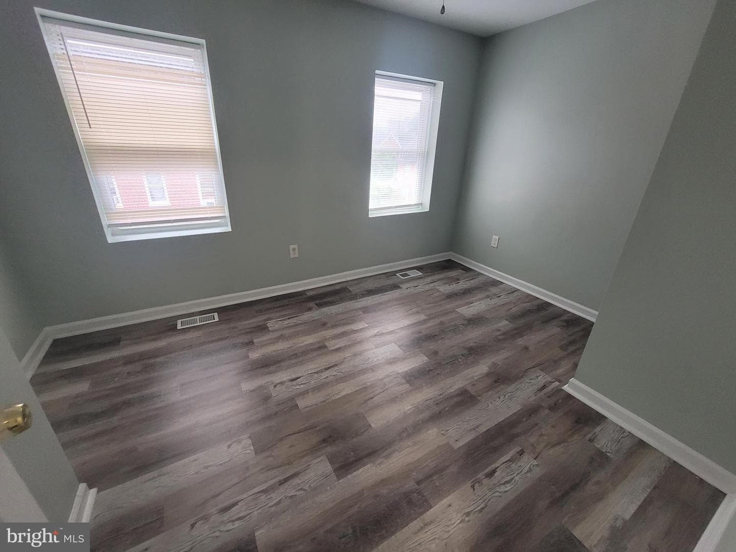 905 Bennett Place photo 24