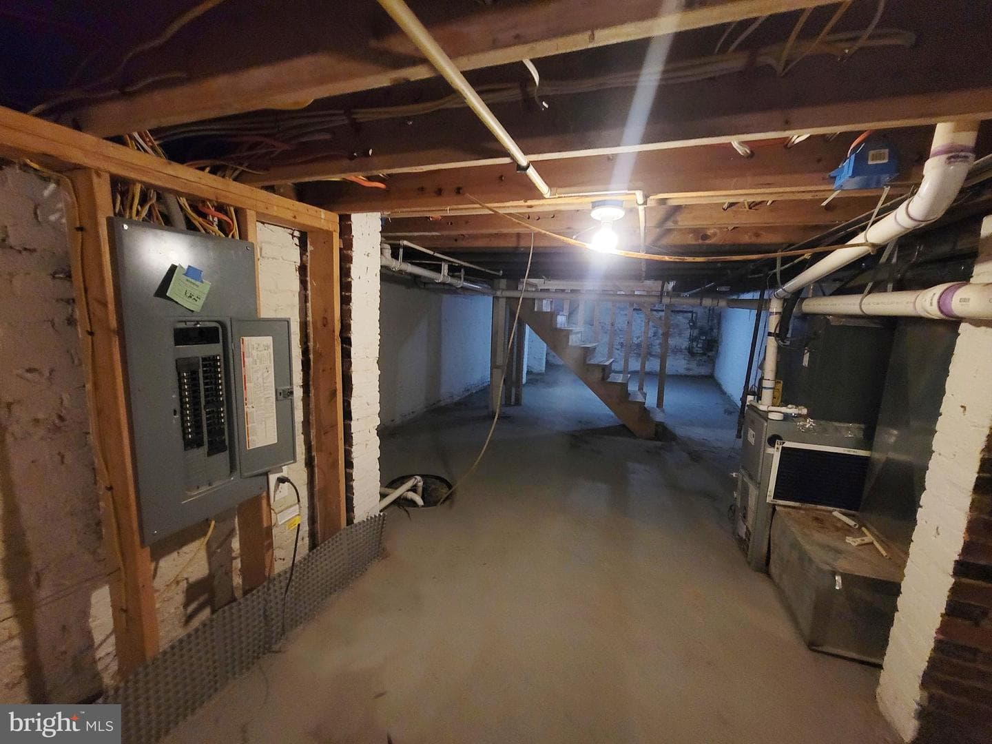 905 Bennett Place photo 26