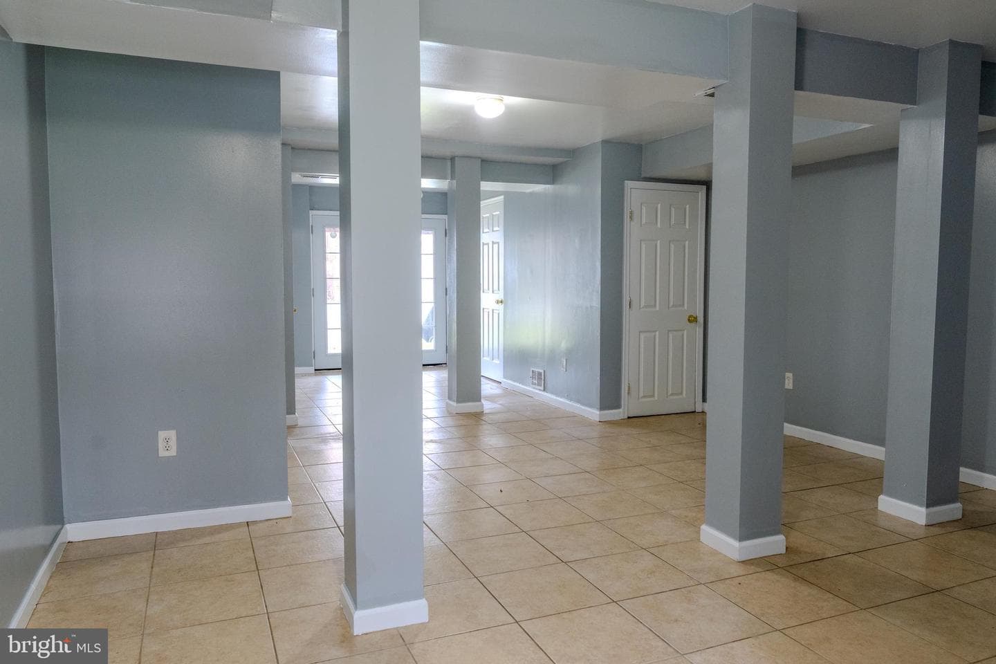 3731 Greenmount Avenue photo 12
