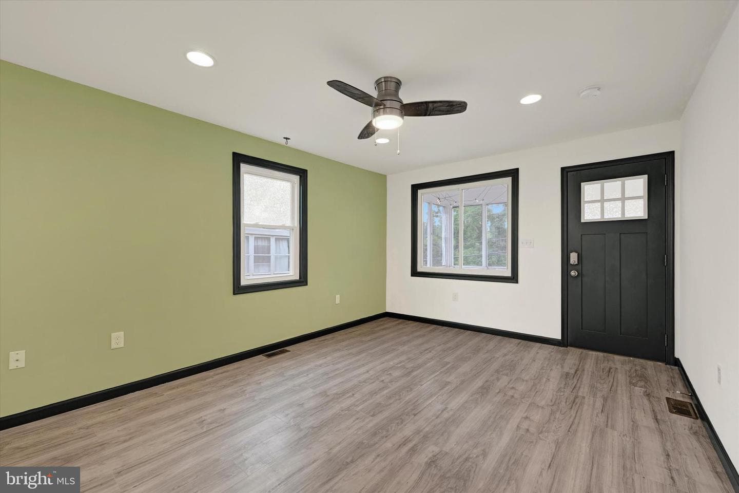 4413 Saint Georges Avenue photo 11