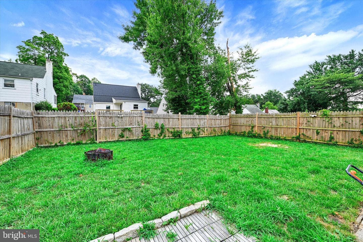 4413 Saint Georges Avenue photo 28