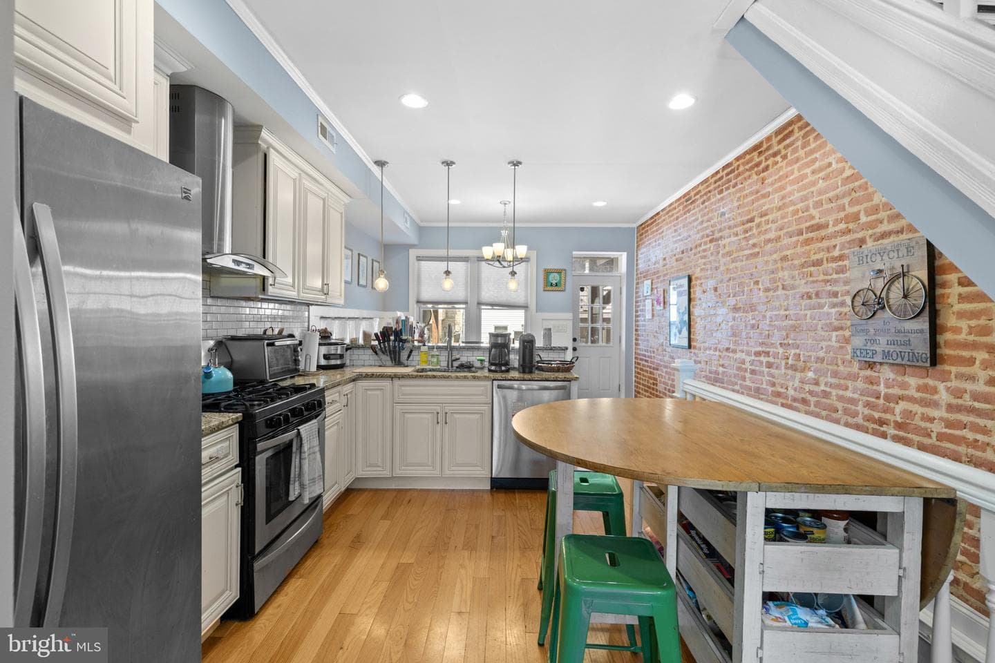 10 N Curley Street photo 10