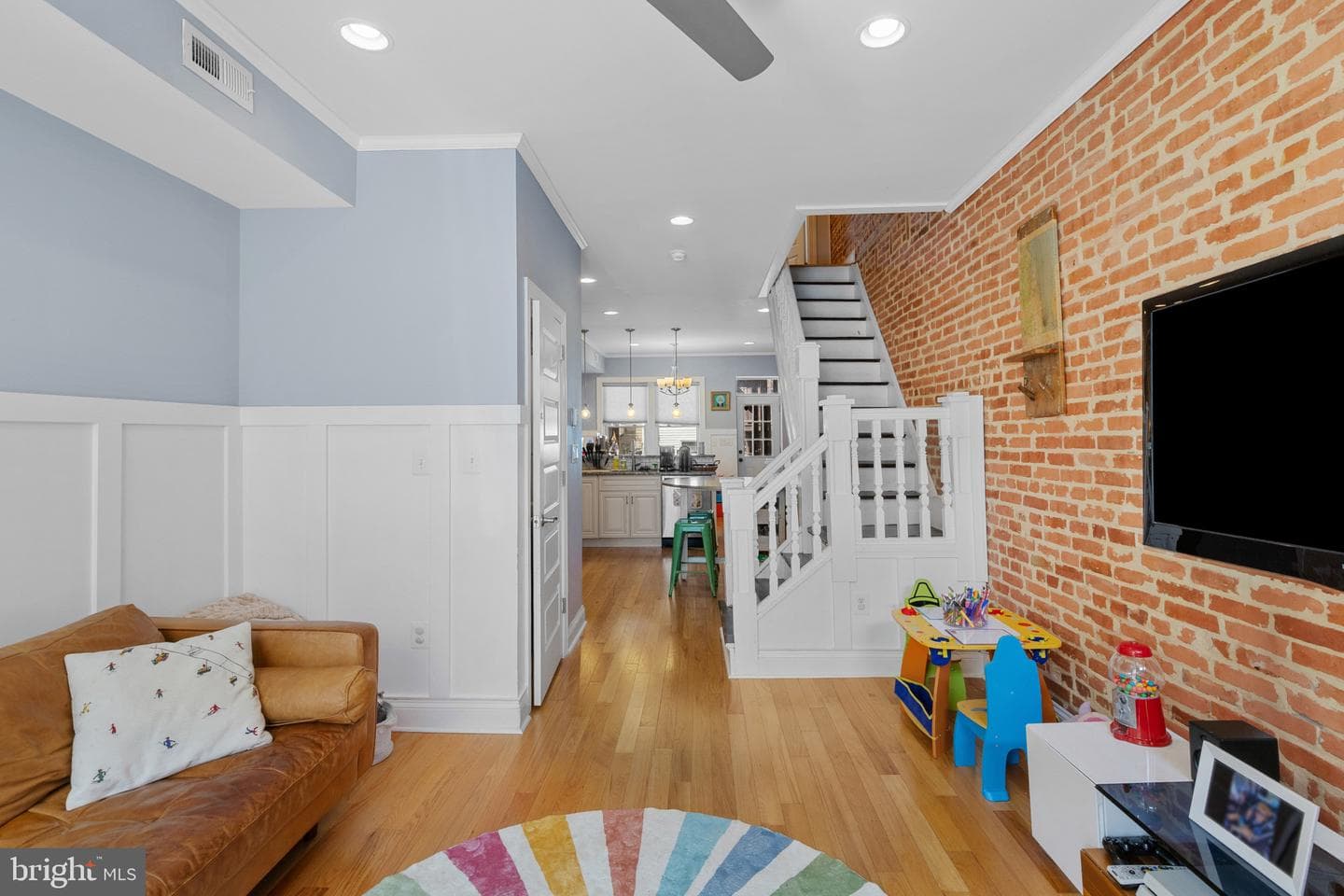10 N Curley Street photo 8