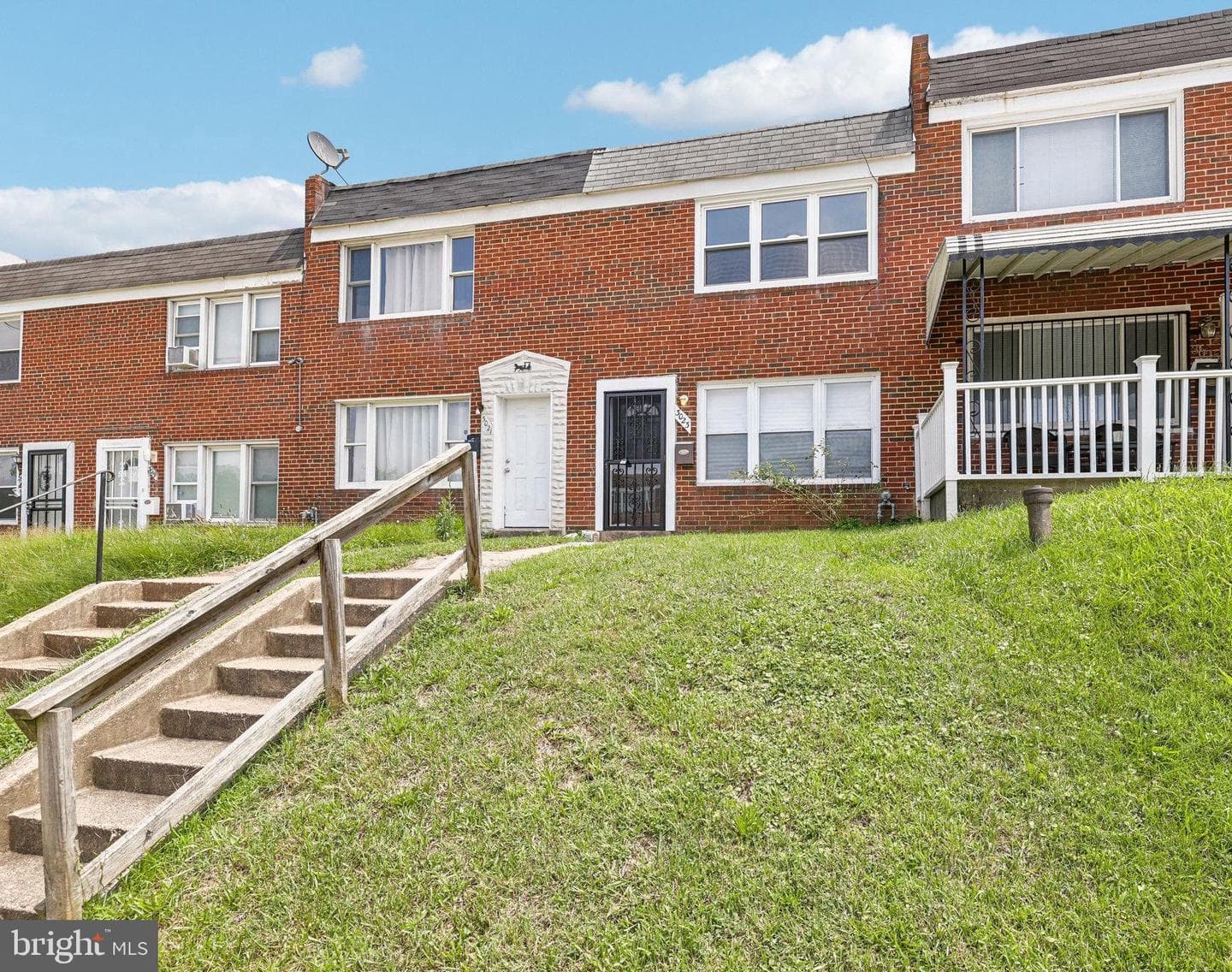 3023 Janice Avenue photo 3