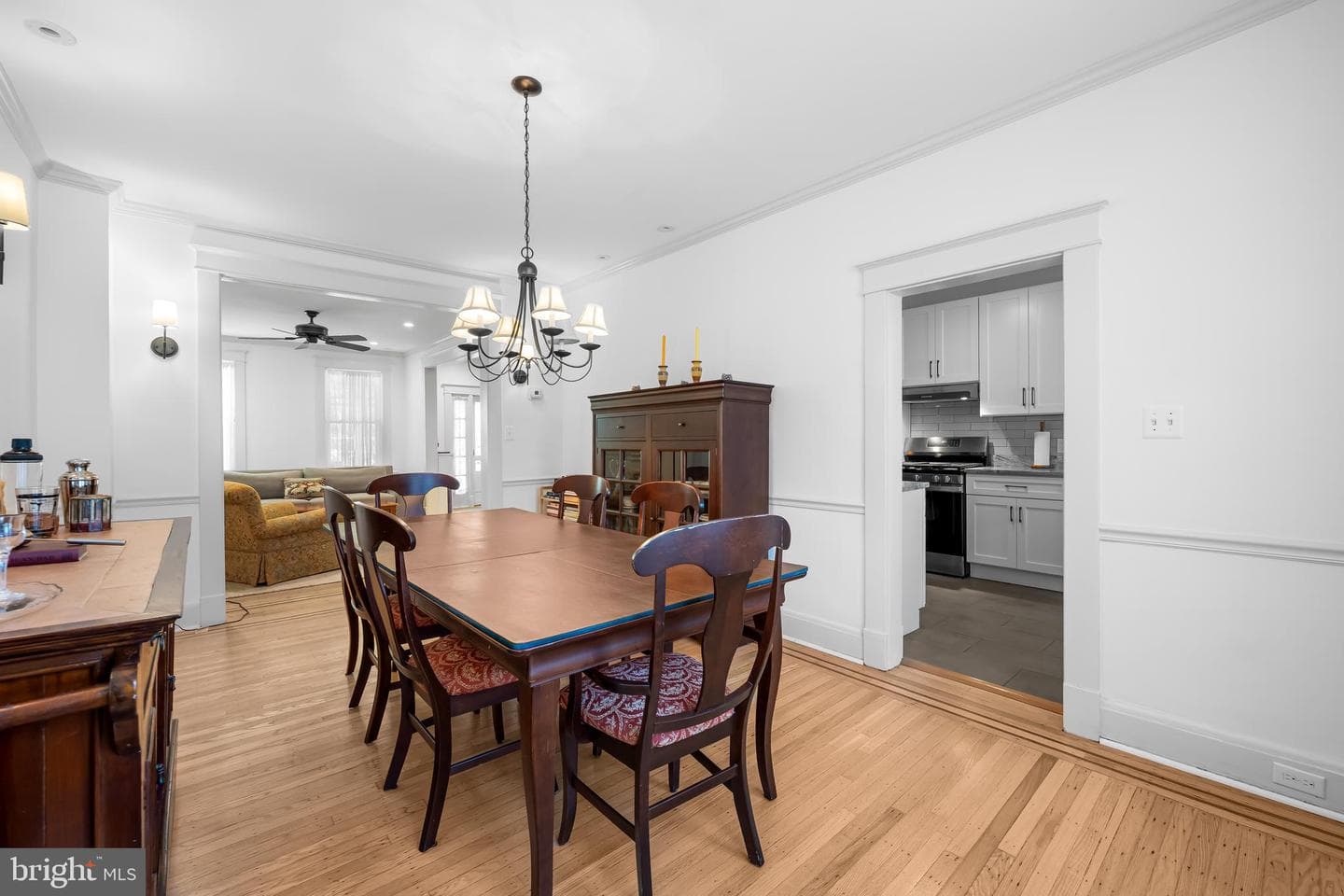2912 Wyman Parkway photo 10