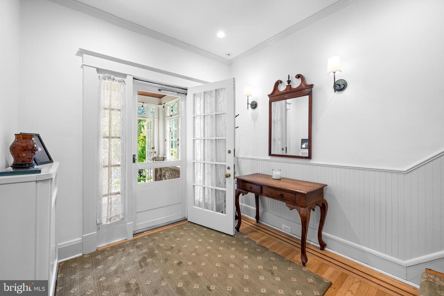 2912 Wyman Parkway photo 4
