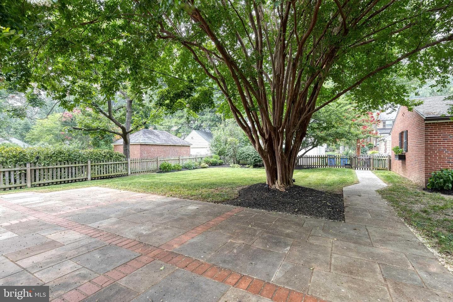 336 Broadmoor Road photo 36