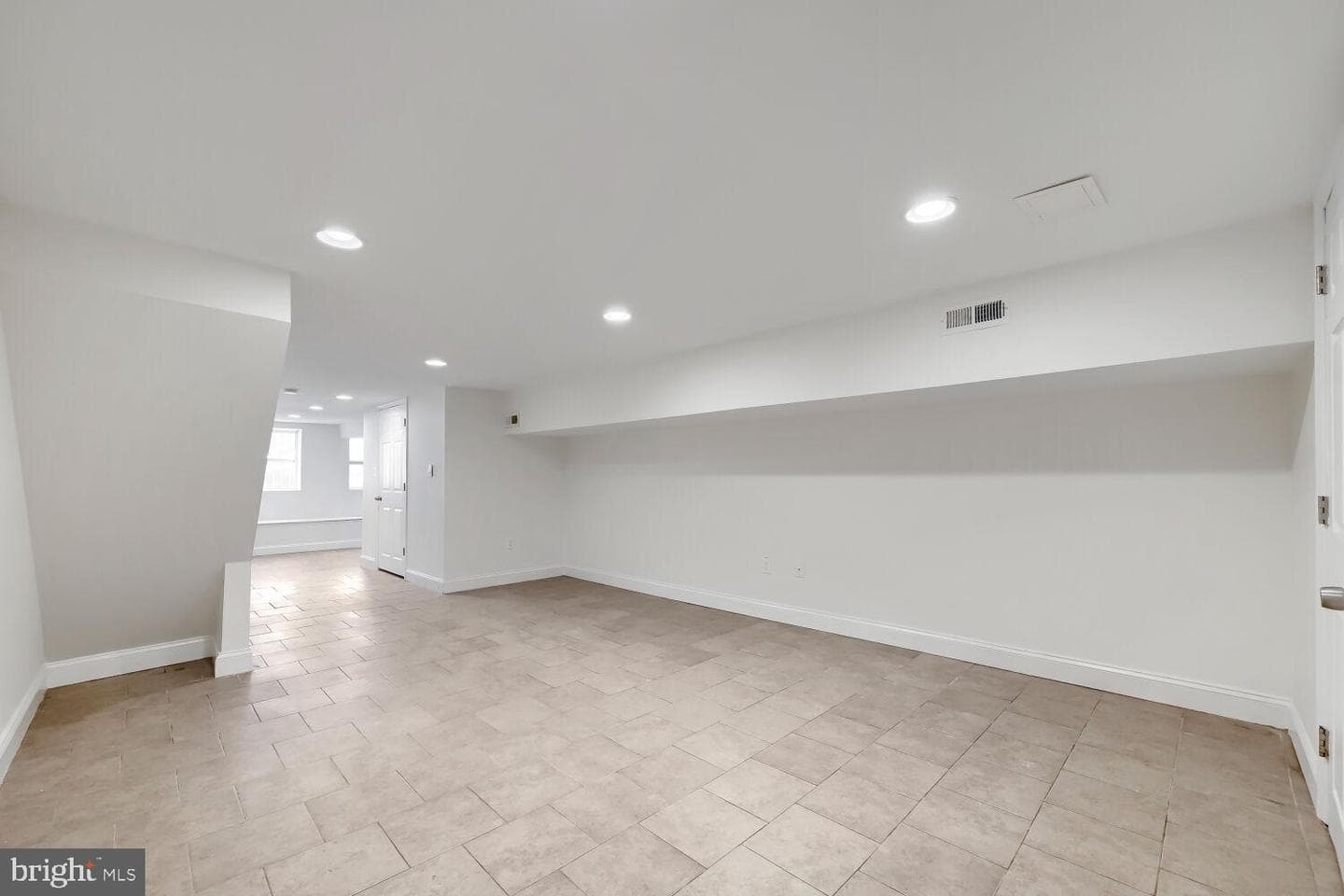 1228 N Broadway photo 26