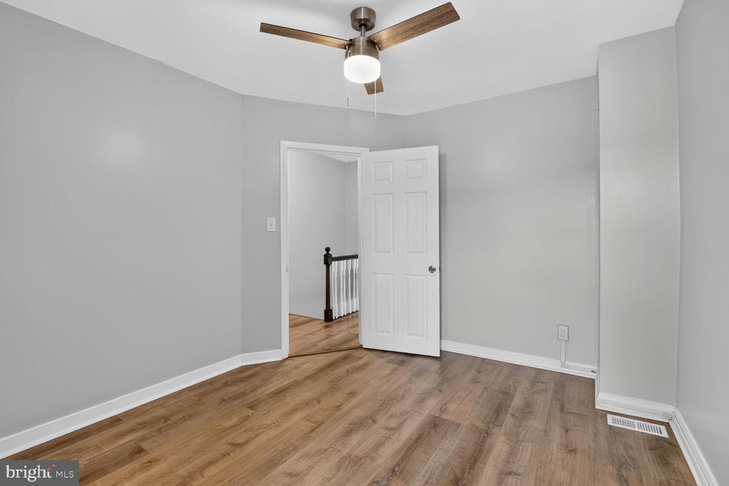 1405 W 37th Street photo 33