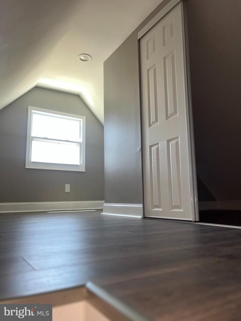 1217 Cochran Avenue photo 12