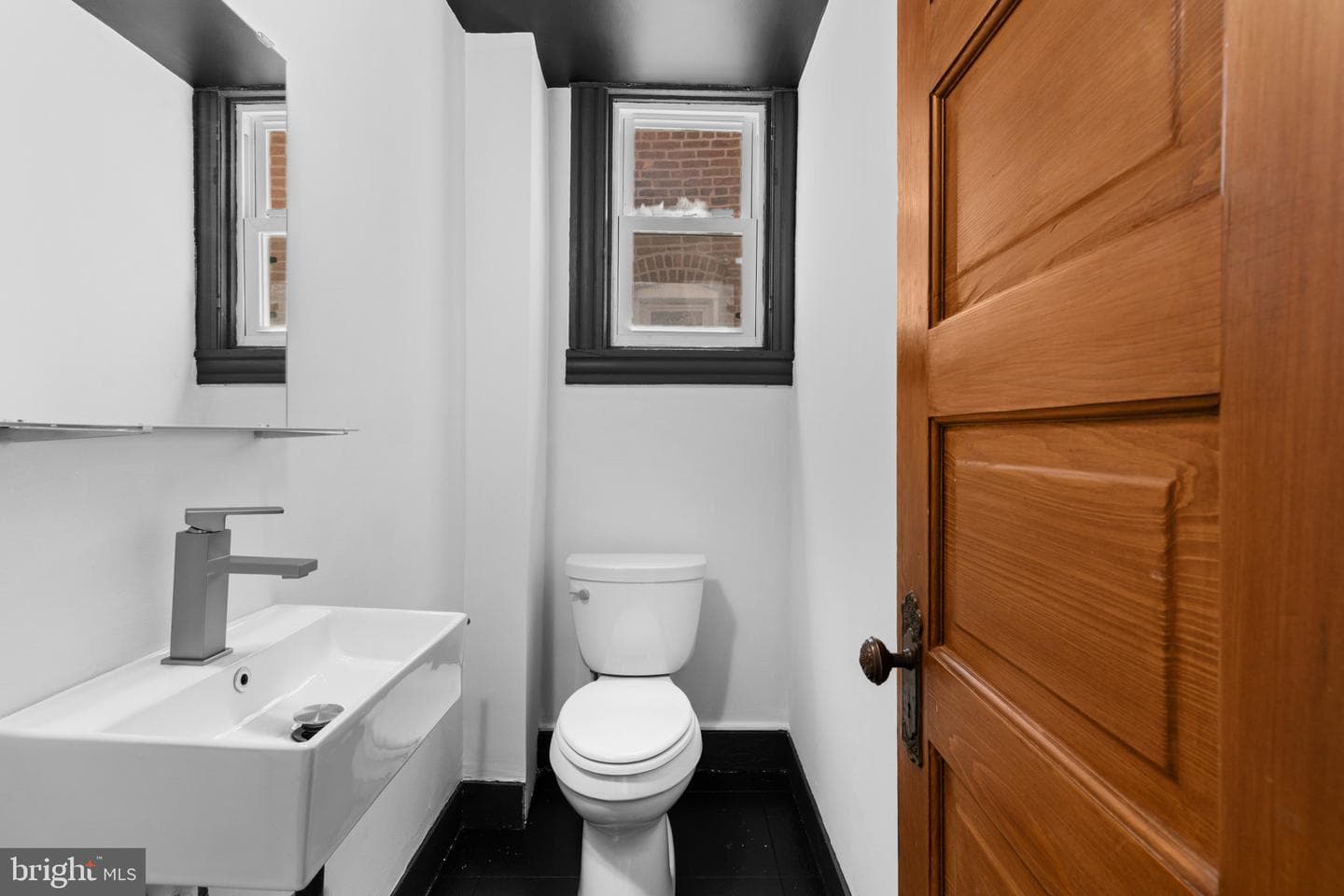 2922 Guilford Avenue photo 7