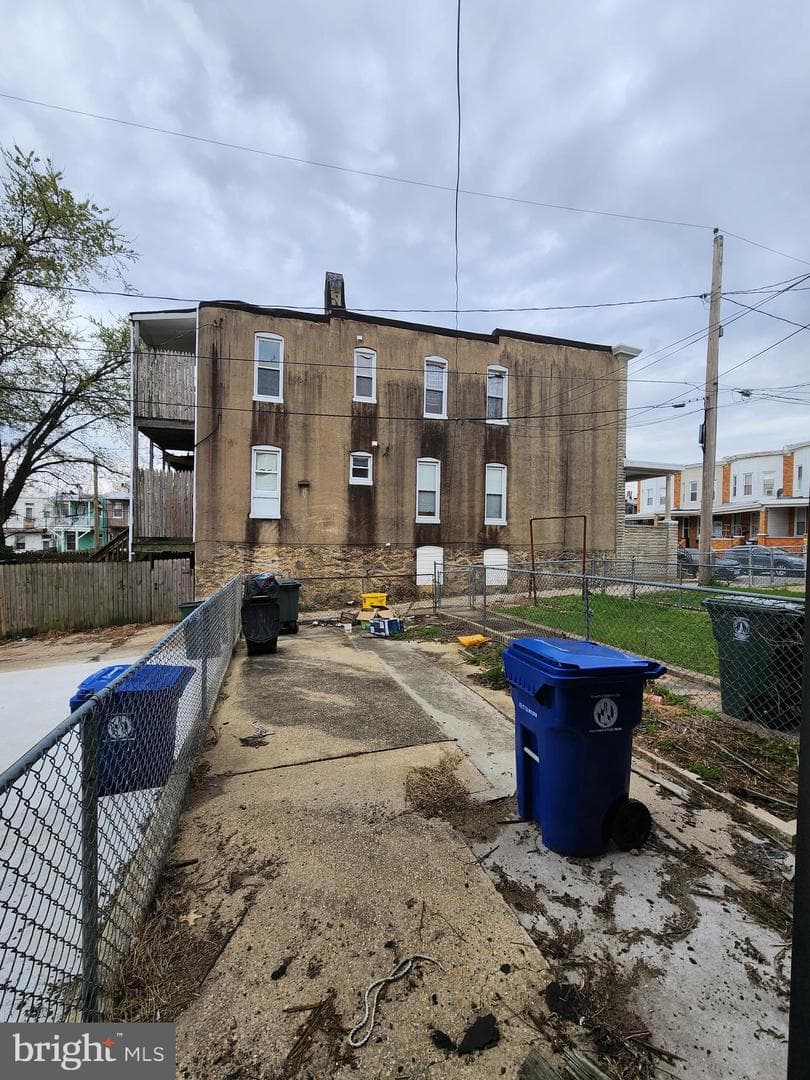 3007 Erdman Avenue photo 18