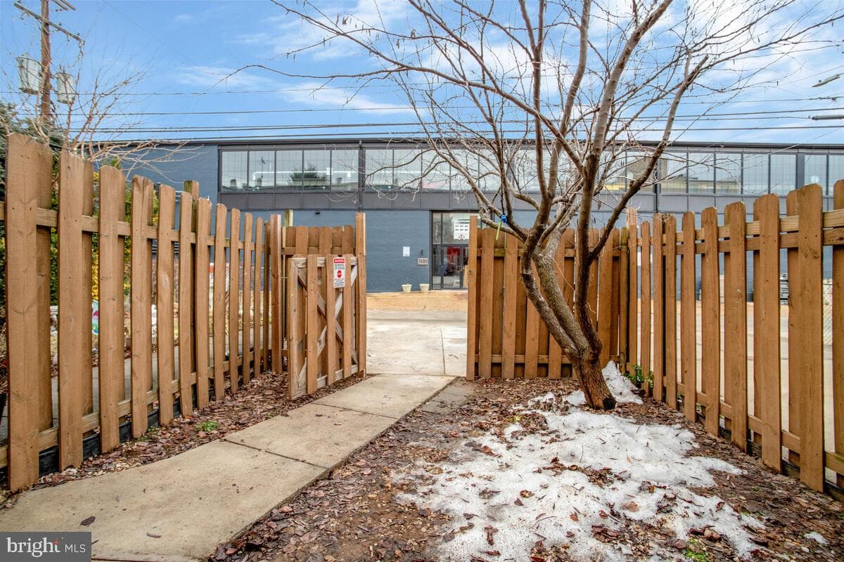 729 Grundy Street photo 34