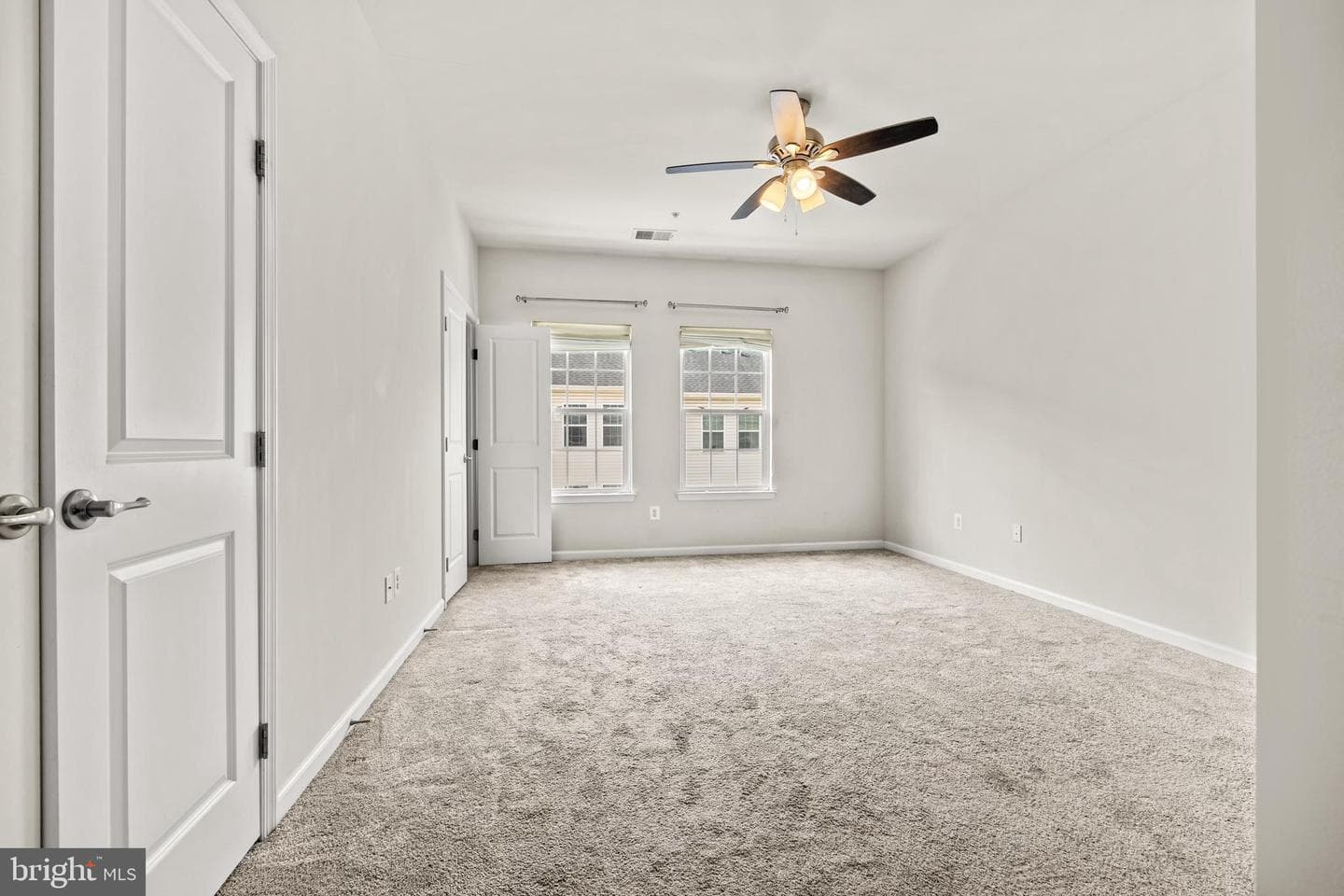 4517 Foster Avenue photo 16