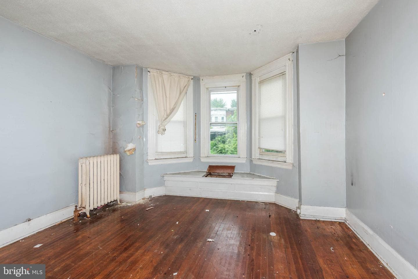 2919 Belmont Avenue photo 8