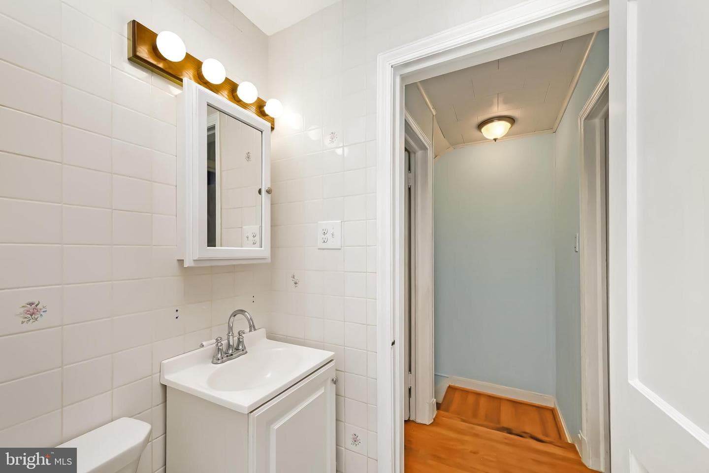 1214 Anglesea Street photo 20