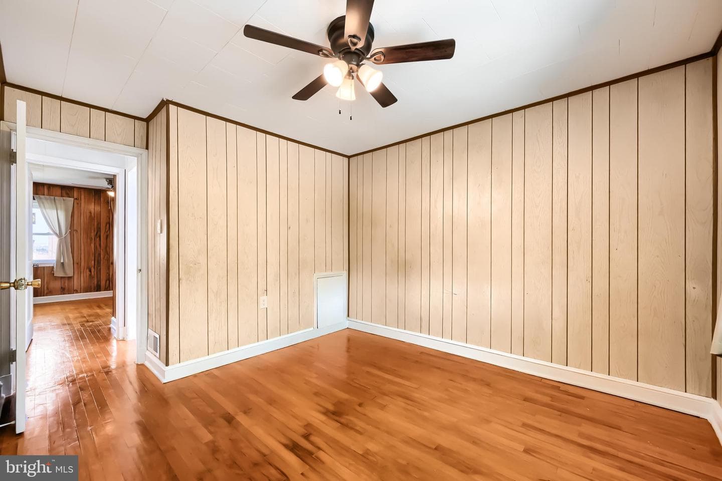 1214 Anglesea Street photo 22