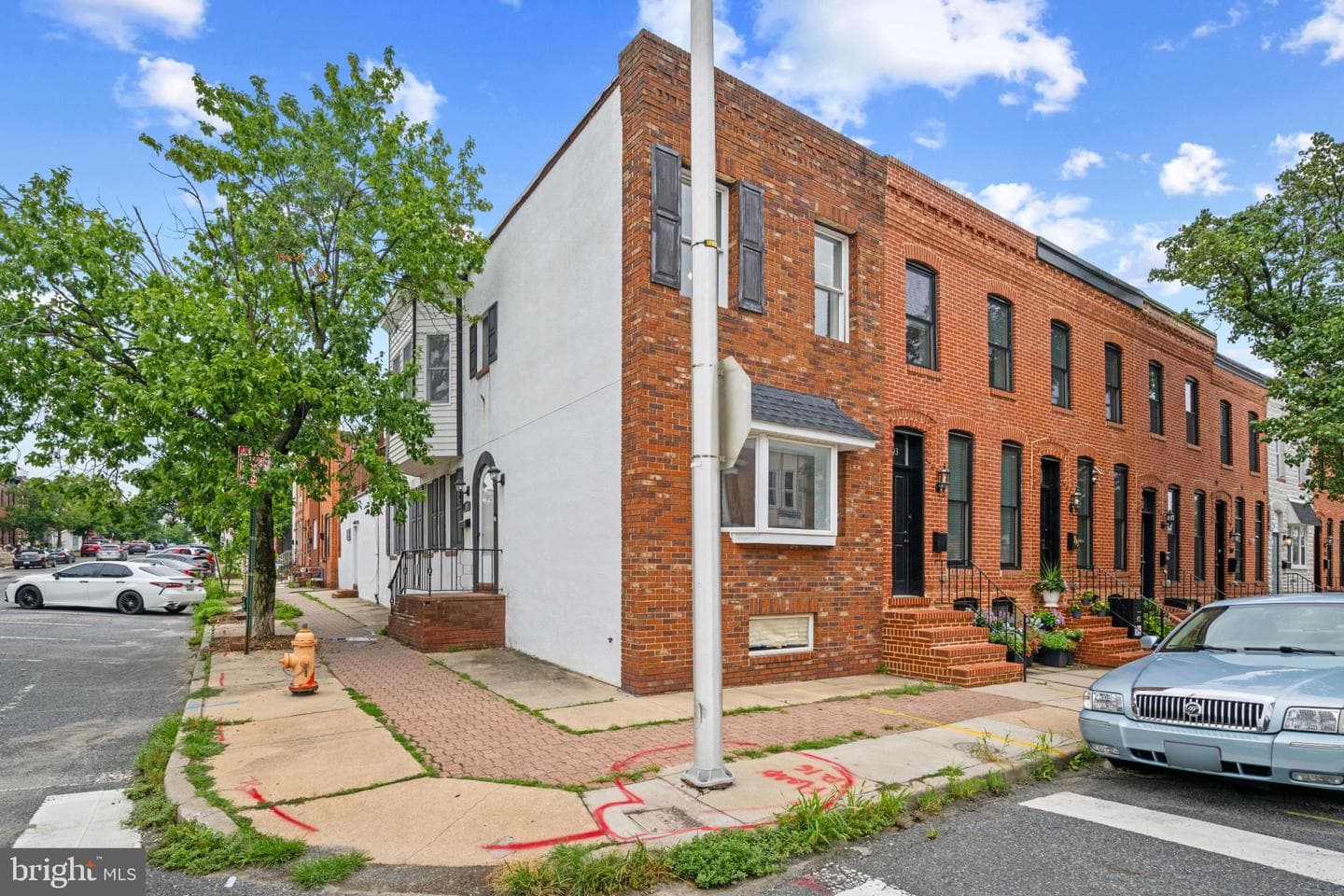 701 S Ellwood Avenue photo 3