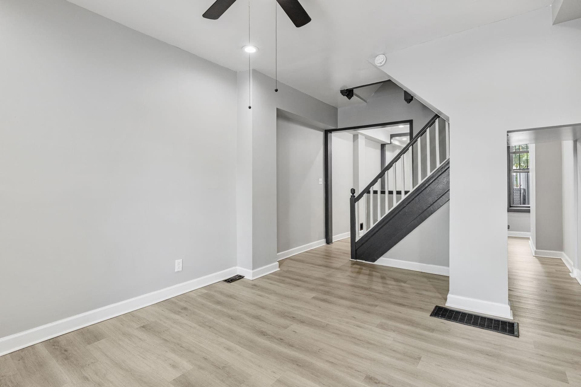 2532 Harford Road photo 6