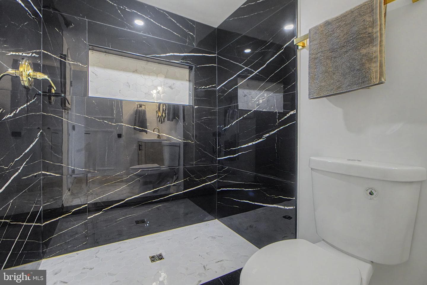 2106 Cliftwood Avenue photo 26