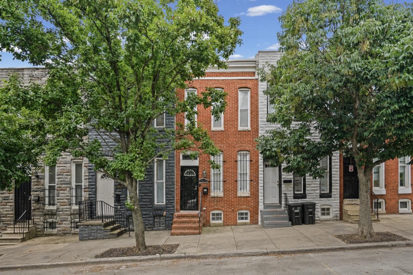 1411 W Ostend Street photo 3