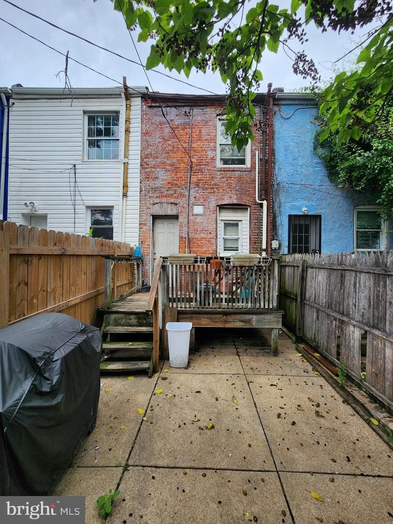 1333 Sargeant Street photo 13