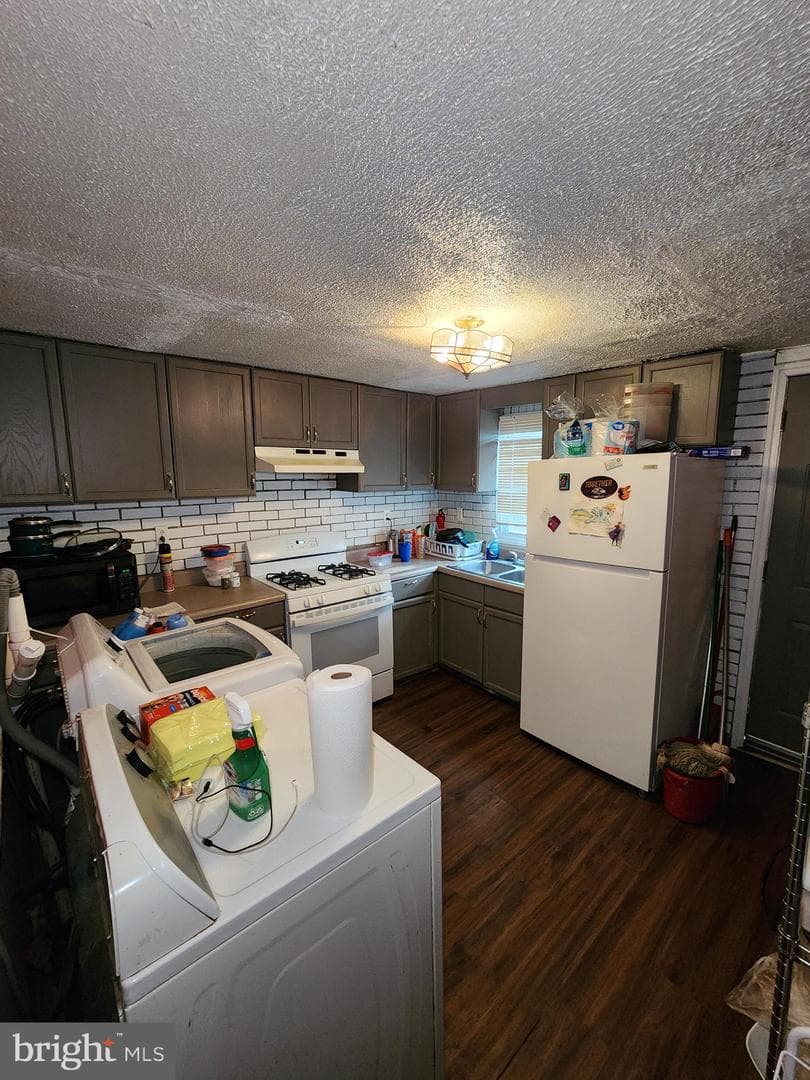 1333 Sargeant Street photo 30