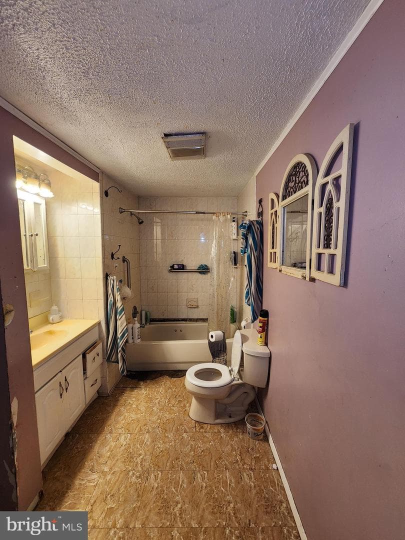 1333 Sargeant Street photo 37