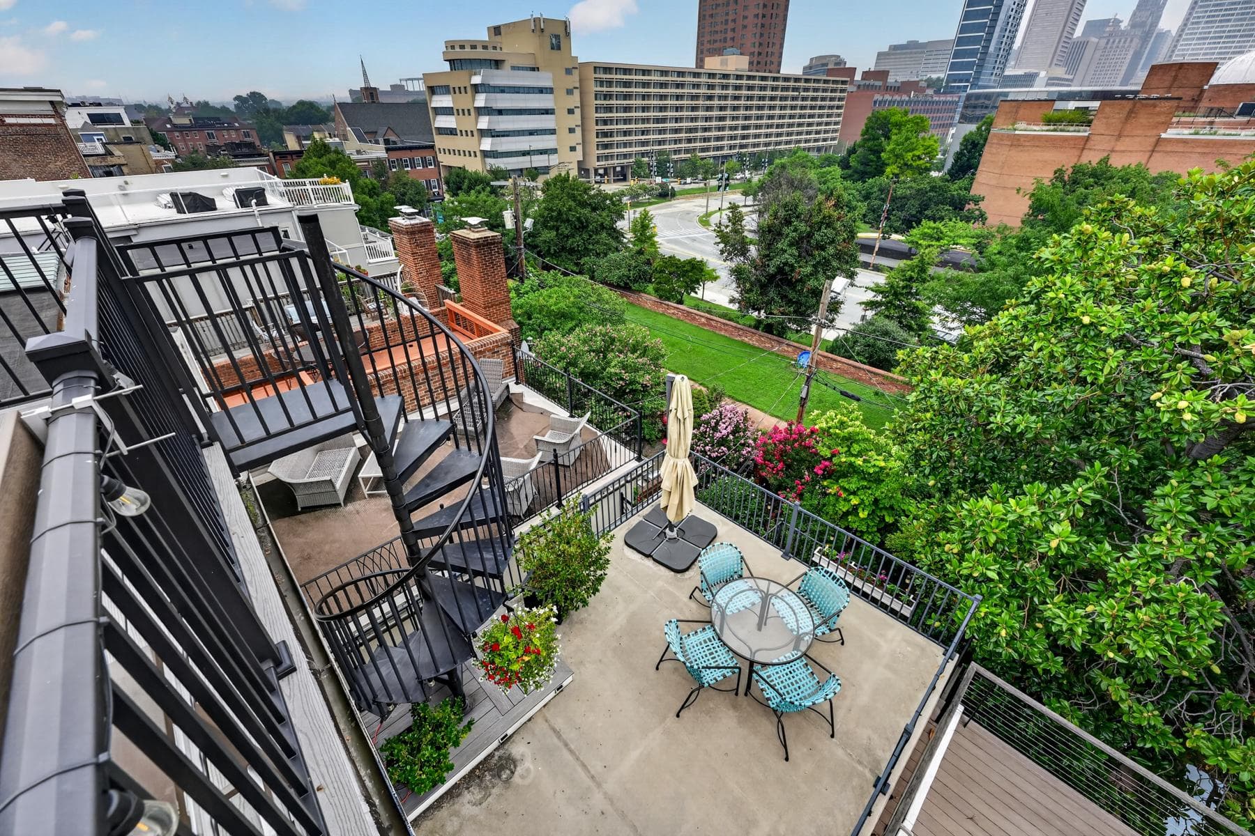 116 E Montgomery Street photo 32