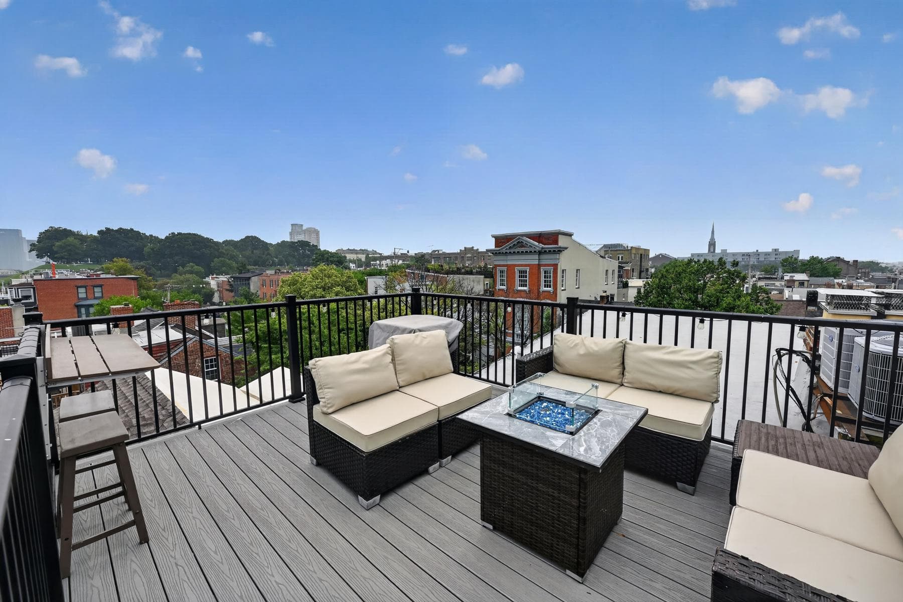 116 E Montgomery Street photo 33