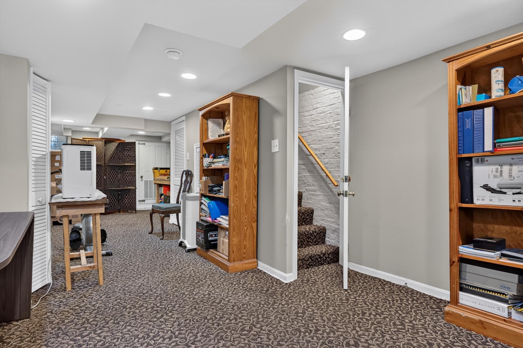 116 E Montgomery Street photo 41