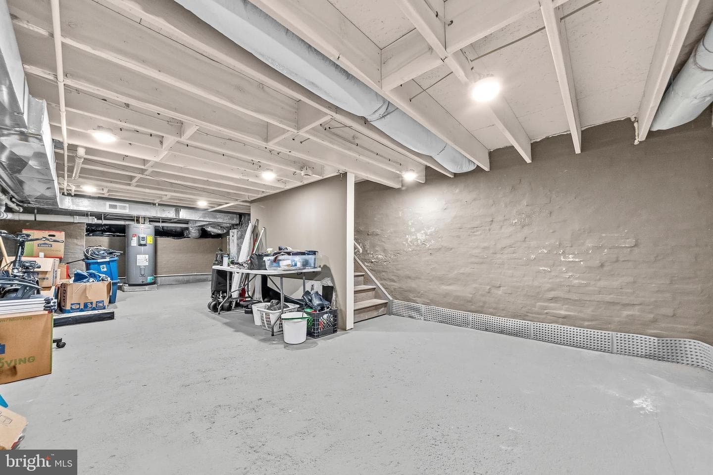 830 N Bond Street photo 32
