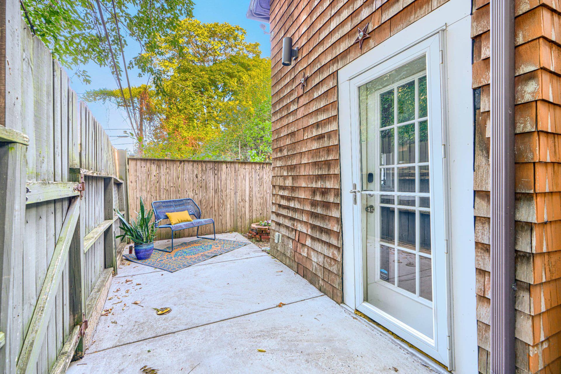 415 E 31st Street photo 27