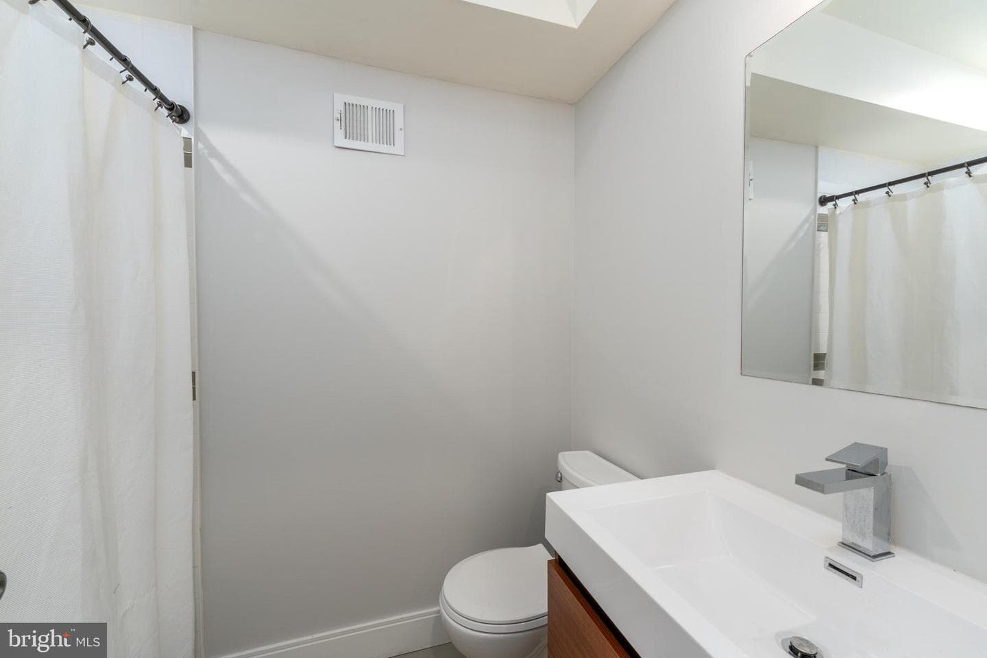 413 S Robinson Street photo 21