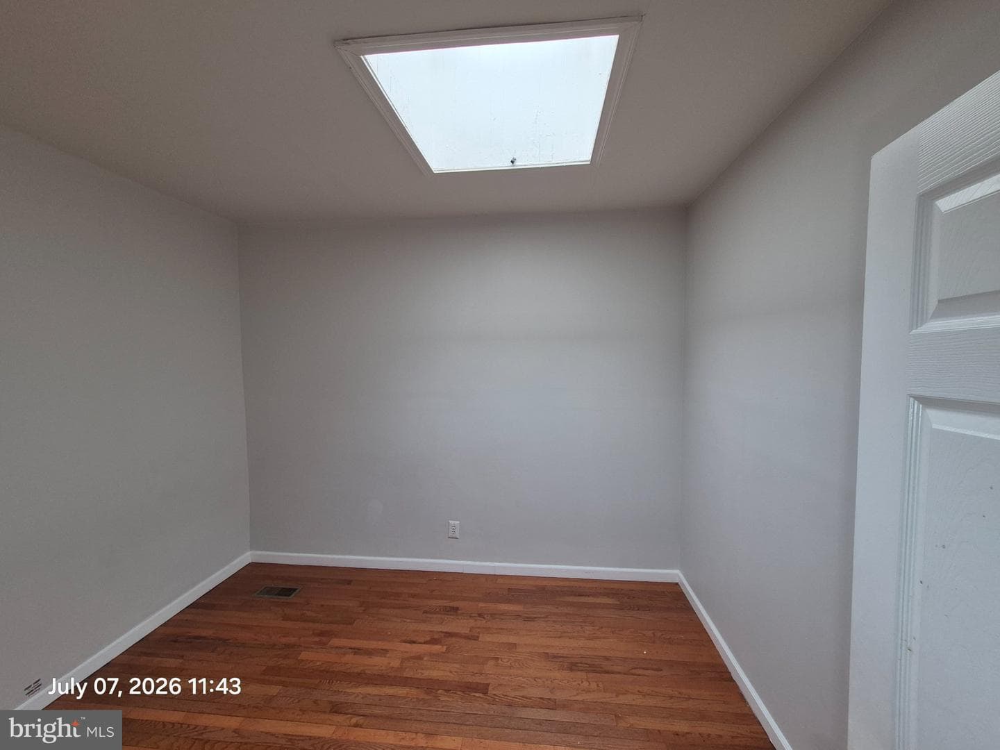 426 N Linwood Avenue photo 28