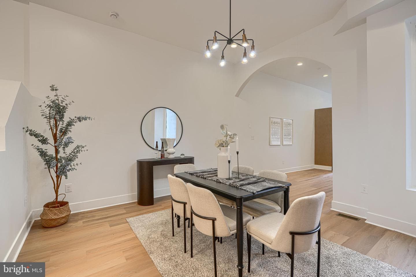 2118 Bolton Street photo 10