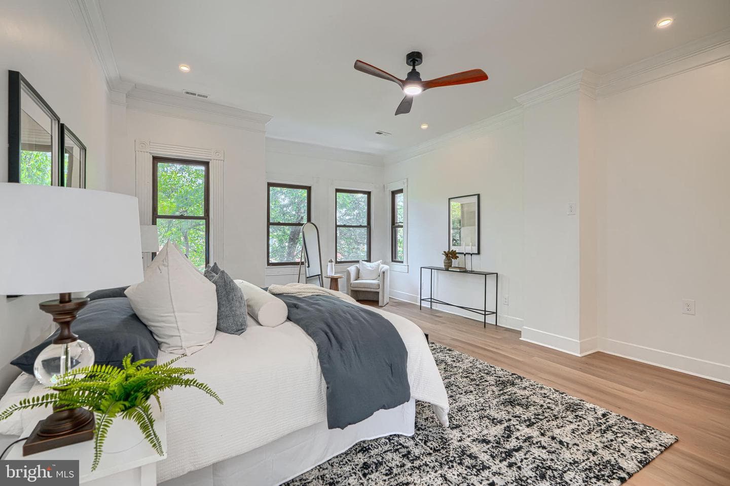2118 Bolton Street photo 23