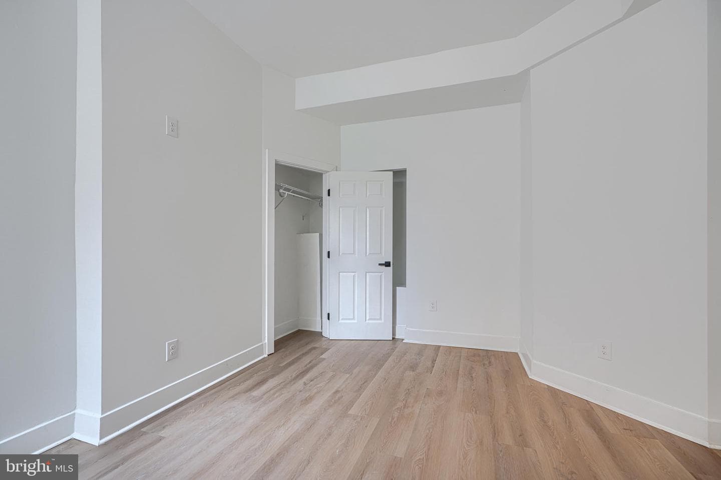 2118 Bolton Street photo 41