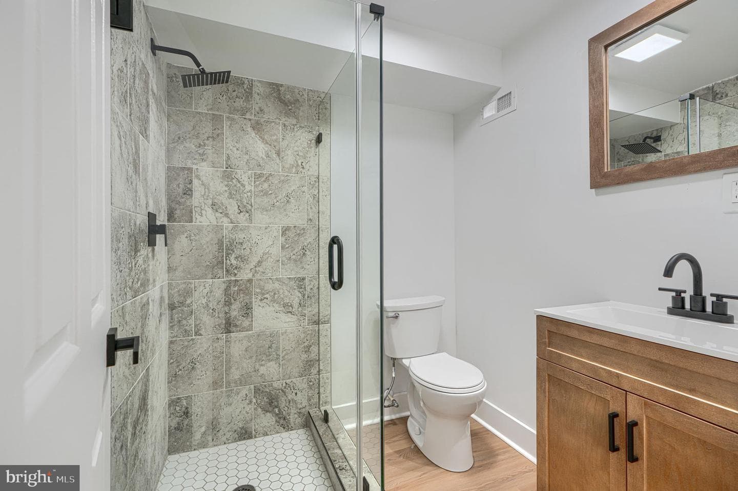 2118 Bolton Street photo 46