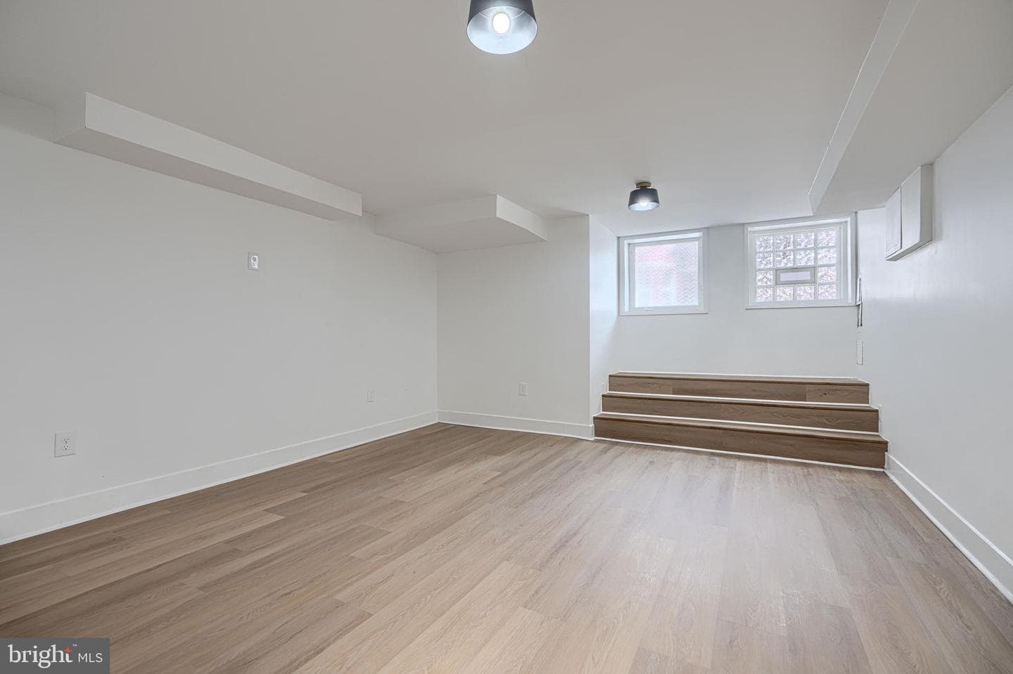 2118 Bolton Street photo 51