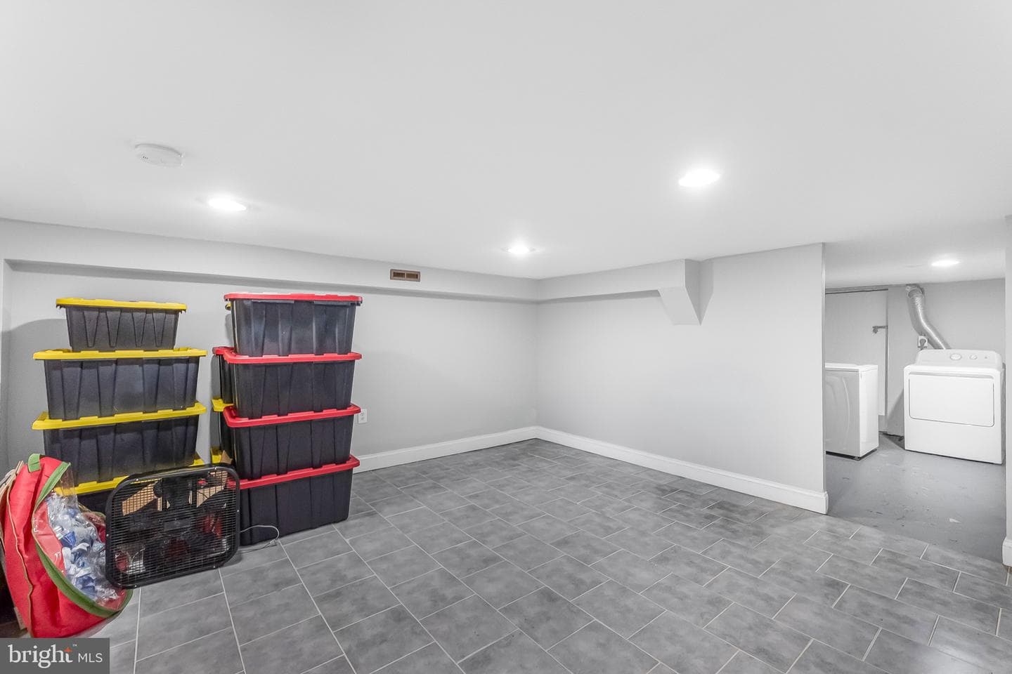 2831 Lake Avenue photo 21