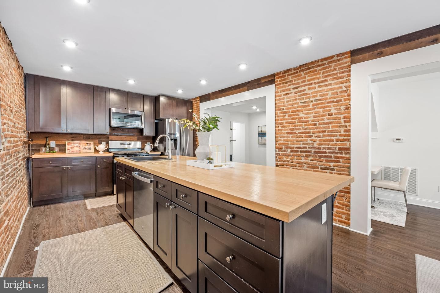 133 N Bradford Street N photo 10