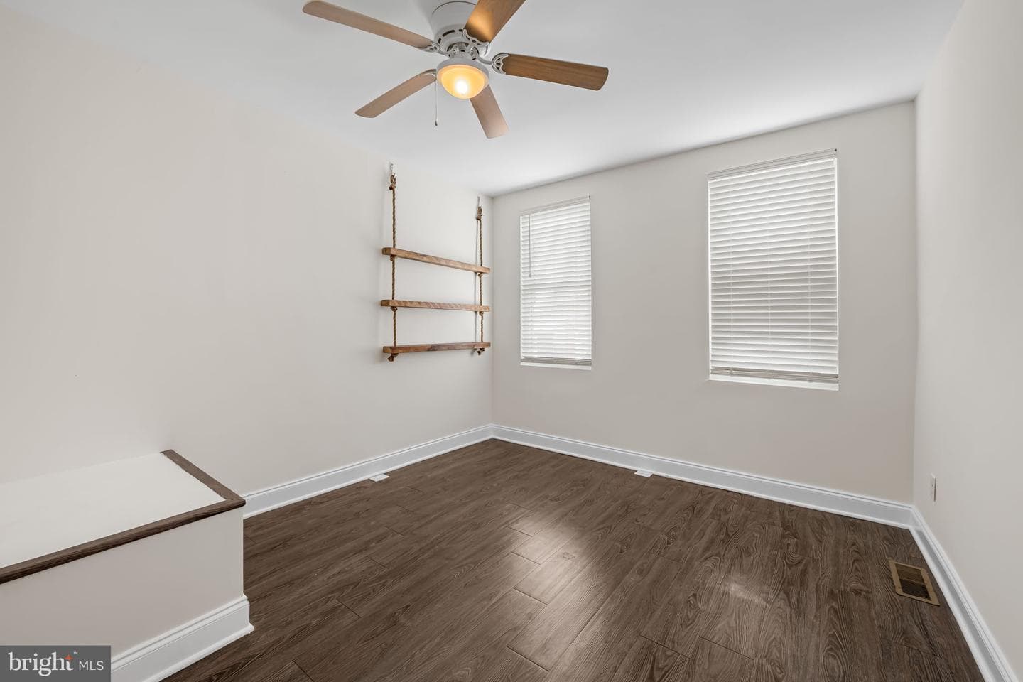 133 N Bradford Street N photo 25
