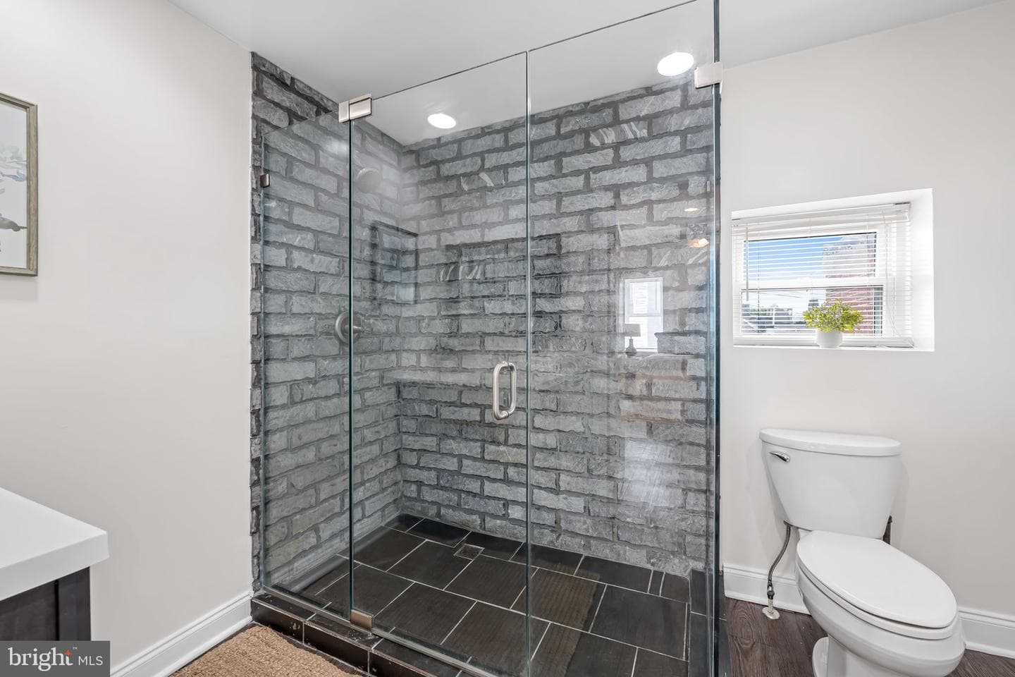133 N Bradford Street N photo 31