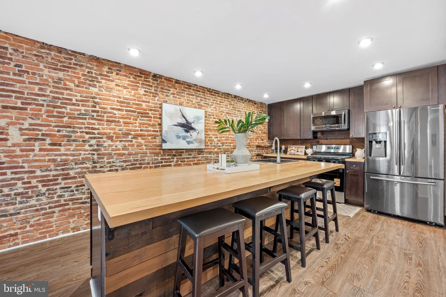 133 N Bradford Street N photo 9